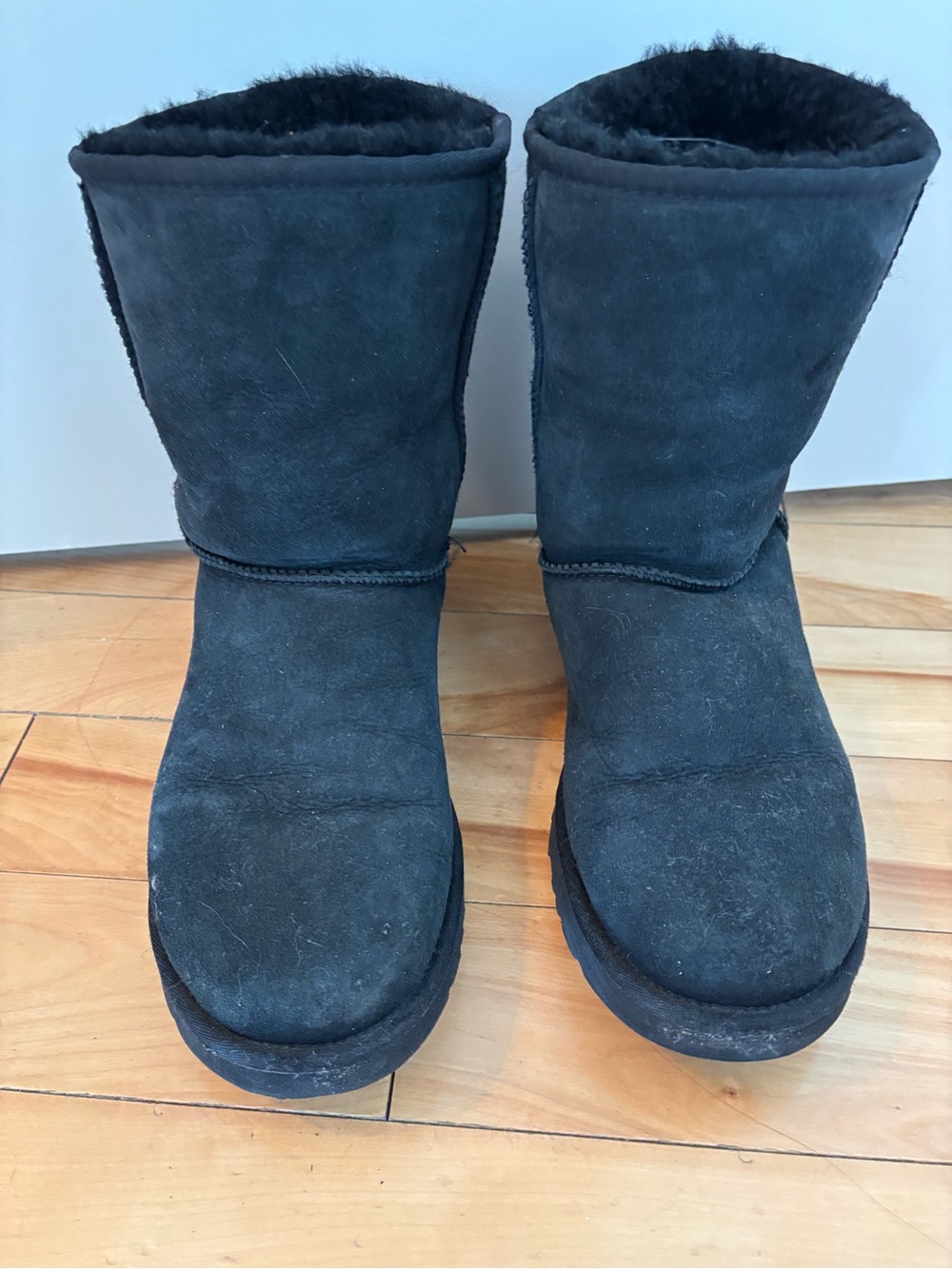 Classic Women's UGG Black Shearling-Lined Winter Boots